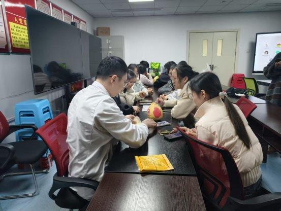 82c7c0f34cee46367e3d8a05aed57db6